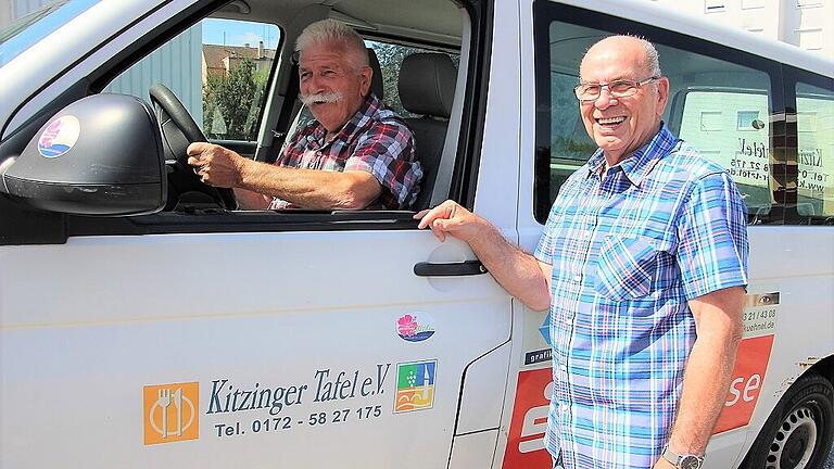 Das Lachen lassen sie sich Manfred Seigner und Horst Zimmermann nicht nehmen, auch wenn sie derzeit bei der Tafel immer mehr Fahrdienste selbst übernehmen müssen. Das Lachen lassen sie sich Manfred Seigner und Horst Zimmermann nicht nehmen, auch wenn sie derzeit bei der Tafel immer mehr Fahrdienste selbst übernehmen müssen.