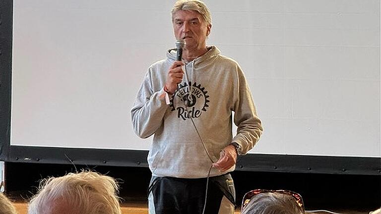 Dieter Schneider. Dieter Schneider.