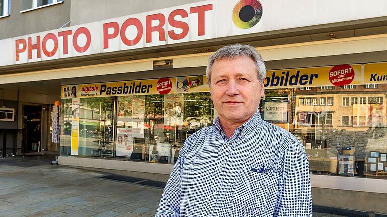 Nach 50 Jahren schließt ein weiteres Fachgeschäft Photo Porst in Schweinfurts Innenstadt. Klaus Pfrang war von Anfang an mit dabei, erst als Geschäftsführer, dann als selbstständiger Geschäftsinhaber.