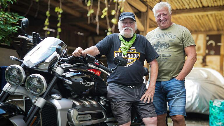 Der US-Amerikaner Corey Flagg (links) und der Deutsche Hans Postler sind seit knapp 50 Jahren beste Freunde. Motorräder sind ihre große gemeinsame Leidenschaft.