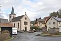 Kirchplatz und Hauptstraße sollen durch Dorferneuerungsmaßnahmen umgestaltet werden.