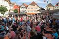 Schlangen beim Essenfassen: Wie immer zahlreich fanden sich die Besucher auf zum Pfifferling-Essen auf dem Bad Neustädter Marktplatz ein.