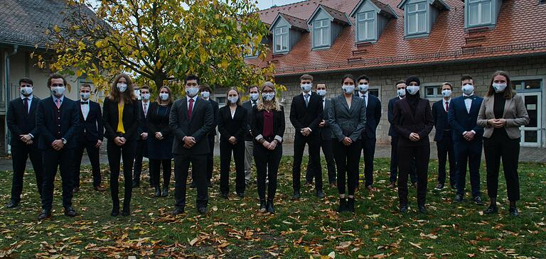 Die Delegierten der UNAM 2021 Würzburg tauschen sich bei der Simulation mit Studenten aus der ganzen Welt aus.