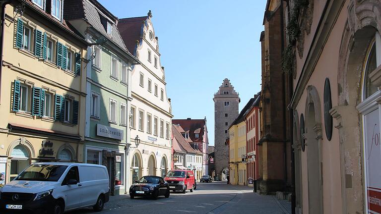 Für die Volkacher Altstadt gelten demnächst schärfere Verkehrsregelungen am Wochenende.