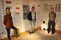 Die Walzstipendiatinnen (von links) Olivia Christen, Stefanie Wilde und Heike Schnotale bei der Eröffnung der Ausstellung BEEINDRUCKEND in der Papiermühle Homburg.