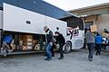 Der Reisebus blieb nach dem Entladen auf der Rückfahrt überraschend leer.