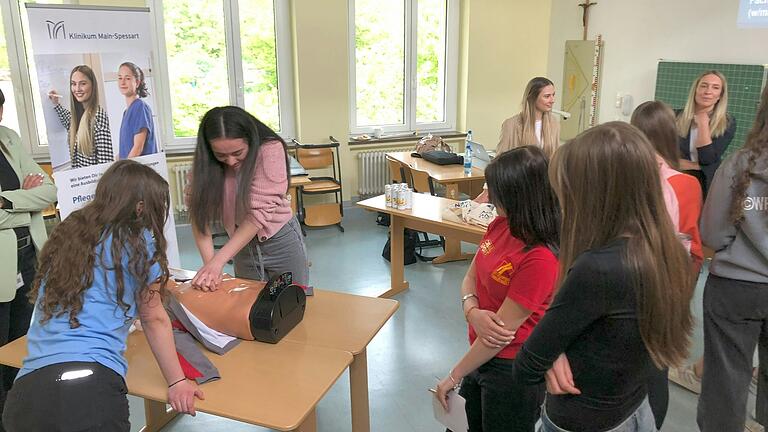 Beratungsstand des Klinikums Main-Spessart.