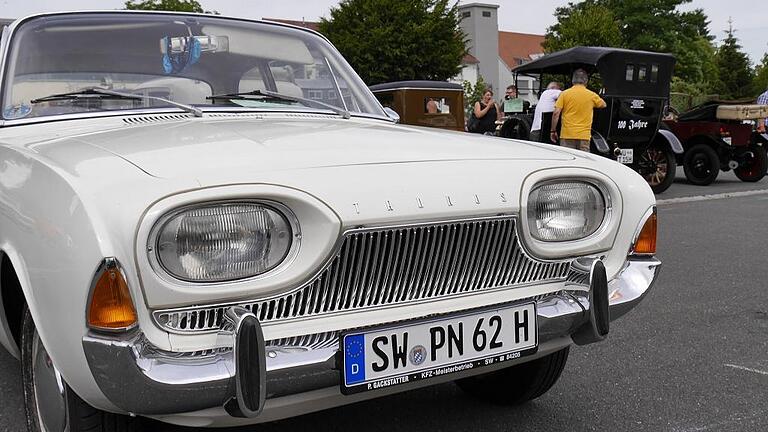 Ein alter Ford Taunus aus dem Schweinfurter Musikerviertel