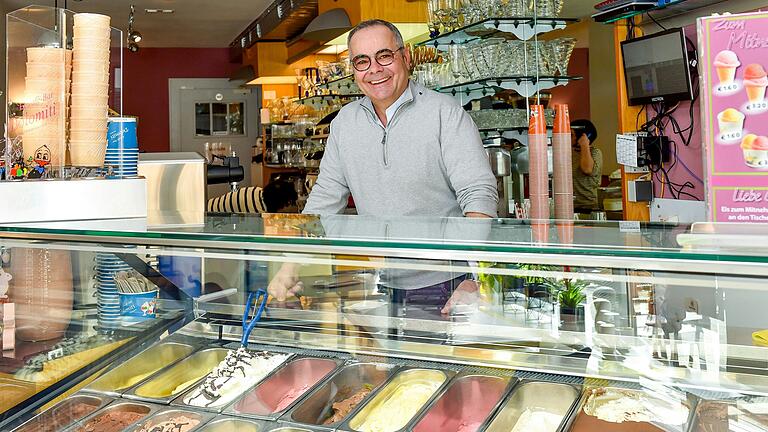 Seit 30 Jahren führt Salvatore Marotta gemeinsam mit seiner Frau Antonia Marotta die Eiscafé-Bar Dolomiti in Gochsheim. Welche Höhen und Tiefen er in dieser Zeit erlebt hat.