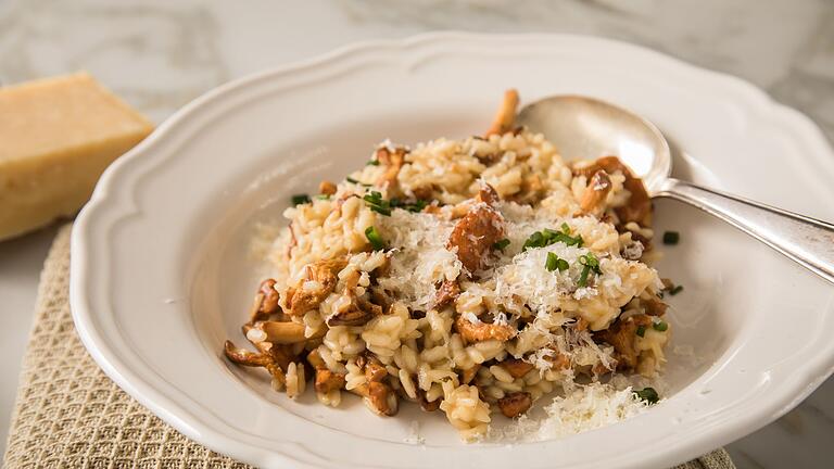 Pilzrisotto       -  Risotto lässt sich vielseitig kombinieren. Passend zum Herbst bieten sich Kürbis oder Pilze an.