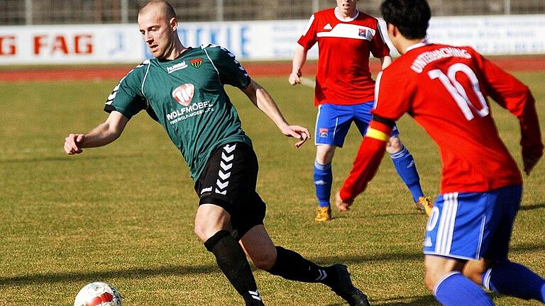 FC 05, das war einmal: Heute ist Mirza Mekic (links, noch im Schweinfurter Trikot) Kapitän des Landesligisten SV Euerbach/Kützberg.