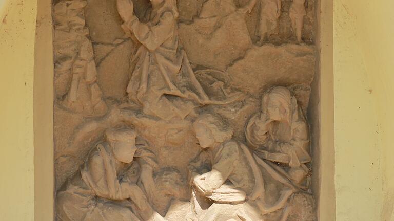 Das Relief im Dicken Bildstock zeigt 'Christus im Ölberg'. Das Relief im Dicken Bildstock zeigt 'Christus im Ölberg'.