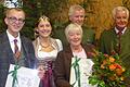 Bei der Verleihung des regionalen Pressepreises des Bayerischen Jagdverbands von links: Main-Post-Redakteur Gerhard Meißner, Jagdkönigin Lisa Müller, Main-Post-Journalistin Hannelore Grimm, BJV-Präsident Jürgen Vocke und der Vorsitzende der Jäger-Kreisgruppe Gerhard Klingler.
