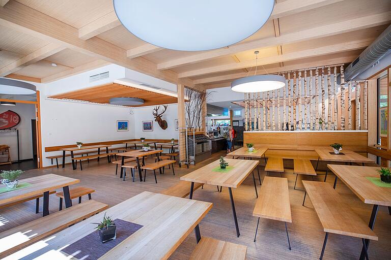 Gut einen Monat vor Ablauf des Pachtvertrags ist weiter offen, wer ab 1. Januar 2024 das Restaurant am Baumwipfelpfad fortführen wird. Gut einen Monat vor Ablauf des Pachtvertrags ist weiter offen, wer ab 1. Januar 2024 das Restaurant am Baumwipfelpfad fortführen wird.