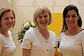 Erfahrenes Team: Dr. Susanne Müller (Mitte) eröffnete ihre dermatologische Praxis in Karlstadt. Zur Seite stehen ihr Anja Röder (links) und Sonja Greßer als medizinische Fachangestellte.NANNA ZIMMERMANN