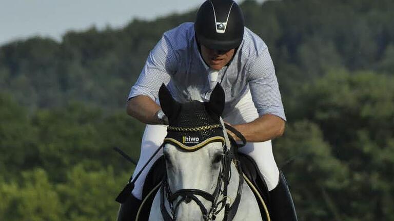 Der Reitverein hat nicht genug Helfer, um den Aufbau des Rakoczy-Reitturniers zu stemmen. Foto: Farkas/Archiv - Der Reitverein hat nicht genug Helfer, um den Aufbau des Rakoczy-Reitturniers zu stemmen. Foto: Farkas/Archiv Der Reitverein hat nicht genug Helfer, um den Aufbau des Rakoczy-Reitturniers zu stemmen. Foto: Farkas/Archiv - Der Reitverein hat nicht genug Helfer, um den Aufbau des Rakoczy-Reitturniers zu stemmen. Foto: Farkas/Archiv
