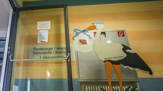 Der Storch muss sich ein „neues Nest“ suchen: Am 31. Dezember 2018 wird die Geburtshilfe in Haßfurt aufgelöst. Der Storch muss sich ein „neues Nest“ suchen: Am 31. Dezember 2018 wird die Geburtshilfe in Haßfurt aufgelöst.