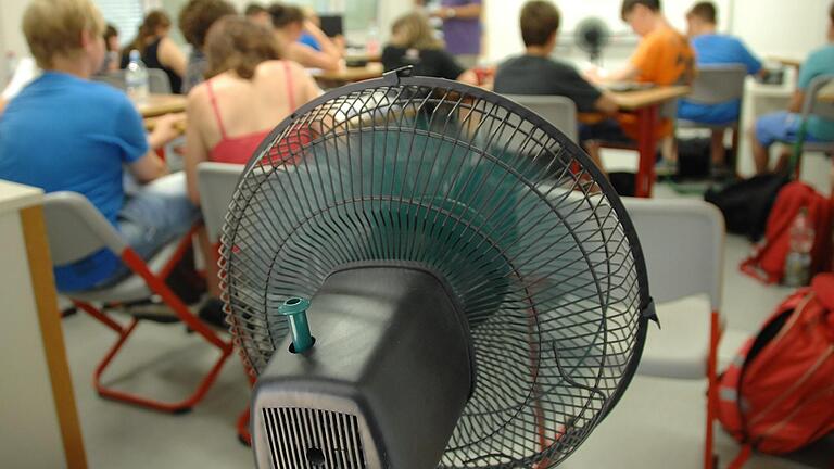 Heiße Temperaturen im Klassenzimmer soll es in der neuen Grundschule in Schonungen nicht mehr geben. Die Gemeinde investiert in ein Zentrallüftungsgerät, das für ein angenehmes Lernklima sorgen soll.&nbsp;&nbsp;