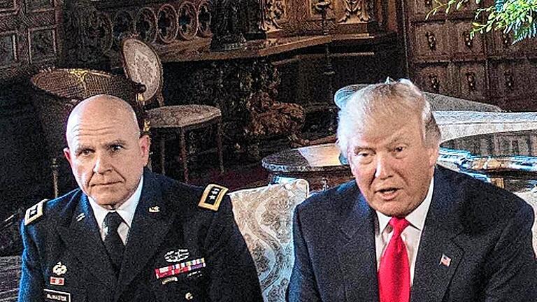 US-POLITICS-TRUMP-NSC       -  US-Präsident Donald Trump und sein neuer Sicherheitsberater Herbert R. McMaster (links).