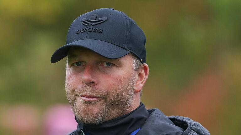Hat in dieser Saison ein auf vielen Positionen verjüngtes Team betreut: Stephan Spanheimer, Trainer des TSV Uettingen Hat in dieser Saison ein auf vielen Positionen verjüngtes Team betreut: Stephan Spanheimer, Trainer des TSV Uettingen