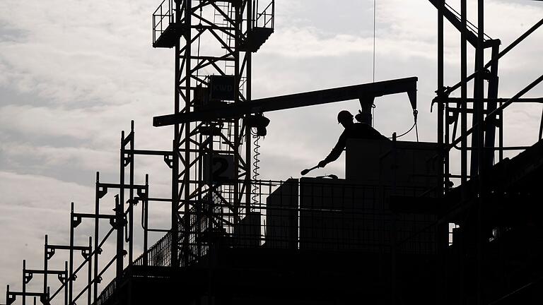 Baustelle       -  Die Aussichten für die deutsche Wirtschaft bleiben aus Sicht der Bundesbank recht düster