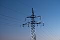 Strommast       -  Karlsruhe urteilt zur Strompreisbremse.