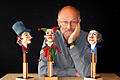 Thomas Glasmeyer ist im Rahmen von WortKunst mit seinem Faust-Figurentheater am 6. März in der Stadtbibliothek Marktheidenfeld zu Gast.