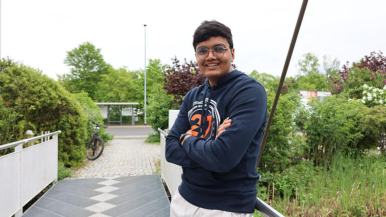 Der 20-Jährige Dhairya Shah ist einer von sechs jungen Unternehmern, der mit seinem Start-up beim Programm der Startbahn27 teilnimmt.&nbsp;