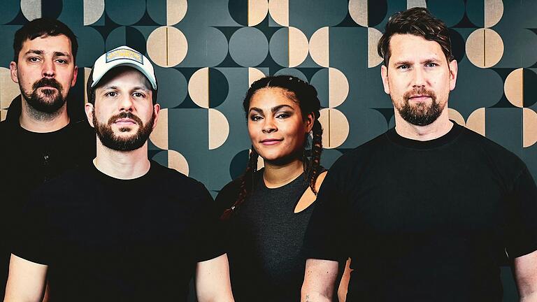 Lieber glücklich statt reich: Die Schweinfurter Indiepunk-Band 'Sondermarke' hat eine neue Single veröffentlicht.