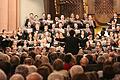 am 7. Juli lädt der Monteverdichor Würzburg zu einem Konzert in die Hochschule für Musik Würzburg ein. Im großen Konzertsaal wird der Stummfilm „Das Buch Esther“ auf einer großen Leinwand gezeigt, dazu spielt die Thüringen Philharmonie die rekonstruierte Filmmusik des Würzburger Komponisten Hermann Zilcher