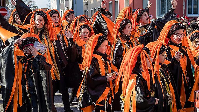 Die Turn- und Tanzgruppe der Schwarzen 11 sorgte nicht nur mit ihren tollen Kostümen für Aufsehen.