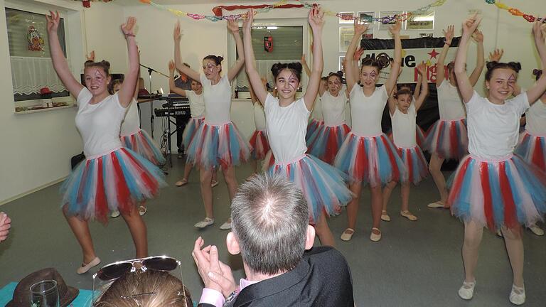 Die 'Stebacher Dancing Kids' legten einen 'fetzigen Tanz' aufs Parkett.