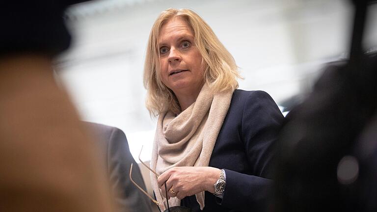 Die Aschaffenburger CSU-Politikerin Andrea Lindholz ist in der zu Ende gehenden Wahlperiode stellvertretende Vorsitzende der CDU/CSU-Fraktion im Bundestag. Die Aschaffenburger CSU-Politikerin Andrea Lindholz ist in der zu Ende gehenden Wahlperiode stellvertretende Vorsitzende der CDU/CSU-Fraktion im Bundestag.