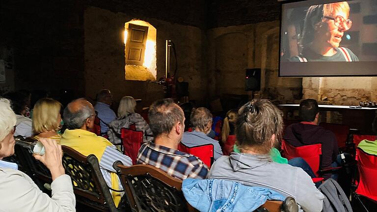 Gebannte Spannung im Scheunenkino.