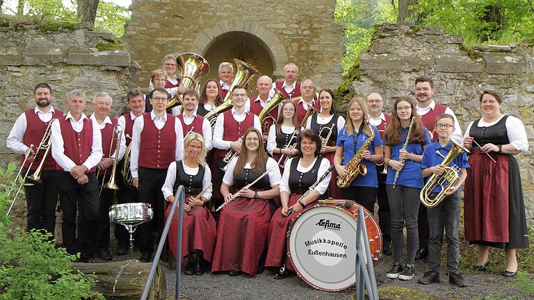 Derzeit spielen bis zu 30 ausgebildete Musikanten in der Kapelle.