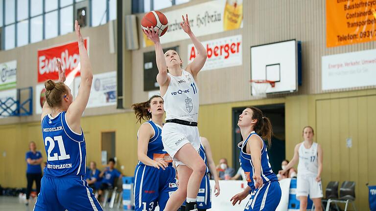 Jessica Hanson, hier beim Play-off-Spiel gegen den BBZ Opladen, bleibt ein weiteres Jahr bei den Qool Sharks Würzburg.