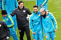 Training       -  Strahlende Gesichter beim Abschlusstraining von Bayer. Foto: Marius Becker