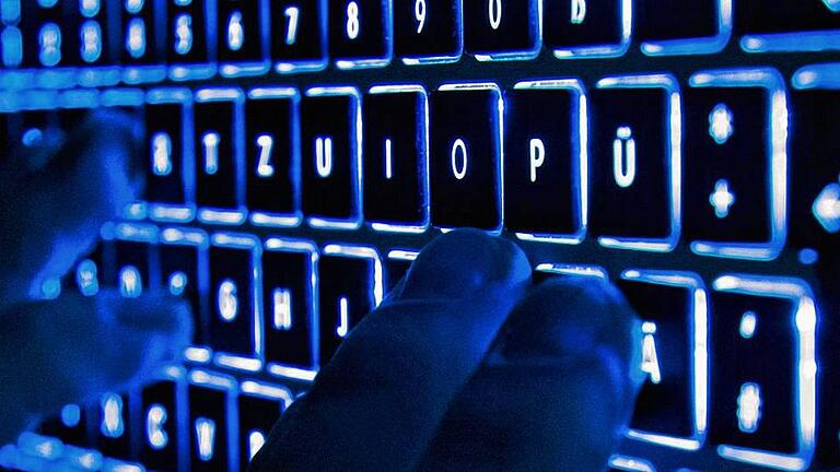 IT-Forensiker sind Spurensucher       -  Möglichst verschlüsselt: Pläne im Internet über Terroranschläge entziehen sich oft der Kontrolle durch Sicherheitsbehörden.