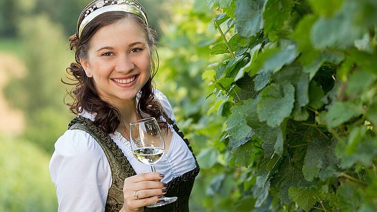 Jung, frisch und spritzig wie der Frankenwein will Sophia Kron als Weinkönigin sein.