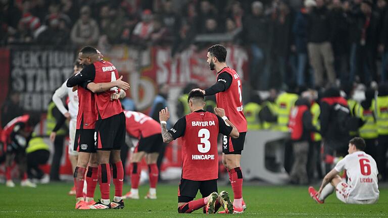 Bayer Leverkusen - 1. FC Köln - Bayer Leverkusen musste im DFB-Pokal gegen den rheinischen Rivalen aus Köln leiden Bayer Leverkusen - 1. FC Köln - Bayer Leverkusen musste im DFB-Pokal gegen den rheinischen Rivalen aus Köln leiden