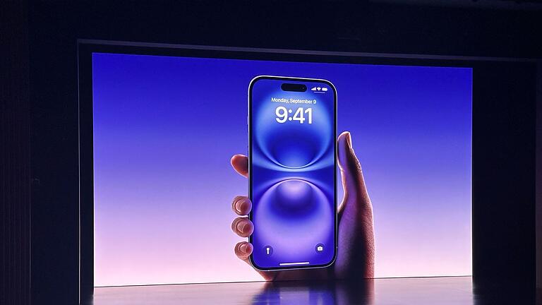 Apple iPhone-Vorstellung - Das iPhone 16 behält weitgehend das Design der vorherigen Generation. Apple iPhone-Vorstellung - Das iPhone 16 behält weitgehend das Design der vorherigen Generation.