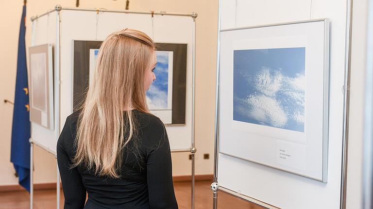 Jugendliche aus Unterfranken und Frankreich zeigen in den Fotografien ihren Blick auf den Himmel. Foto: Thomas Obermeier Jugendliche aus Unterfranken und Frankreich zeigen in den Fotografien ihren Blick auf den Himmel. Foto: Thomas Obermeier