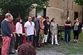 Die Schweinfurter Autorengruppe las hinter dem Literaturhaus (von links): Günter Hein, Peter Hub, Hilde Unrein, Manfred Manger, Hanns-Peter Zwisler, Renate Eckert, Moderatorin Johanna Bonengel, Anita Tschirwitz, Joachim Engel, Anika Peter.