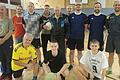 Die aktuelle Mannschaft mit Leiter Richard Filippi (Mitte, mit Trainingsanzug).