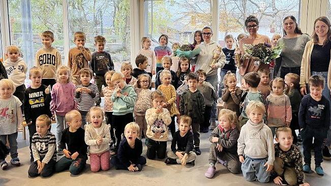 Bianca Pfannes und Ute Koch feiern ihre Dienstjubiläen im Westheimer Kindergarten.       -  Bianca Pfannes und Ute Koch feiern ihre Dienstjubiläen im Westheimer Kindergarten.