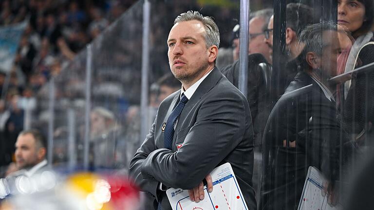 EHC Red Bull München - Iserlohn Roosters       -  Max Kaltenhauser ist nicht länger Trainer des EHC Red Bull München