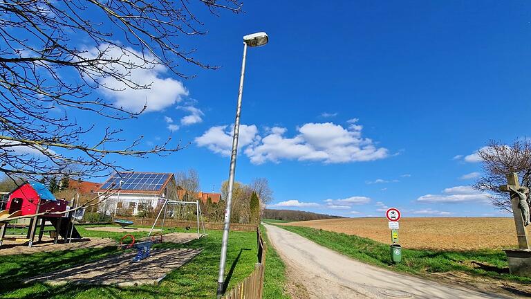 Bei der Ausweisung des neuen Baugebietes 'Hügeläcker I' in Greßhausen (rechts) kommt es aufgrund einer EU-Umweltprüfung zu zeitlichen Verzögerungen.