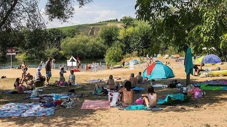 Urlaub im Landkreis Kitzingen: Im Jahr 2020 kamen zwar insgesamt weniger Gäste, dafür im Sommer alle auf einen Schlag.