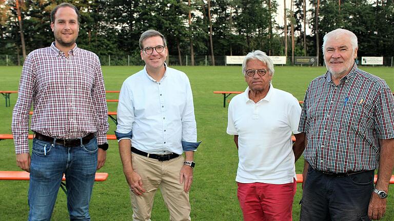 Max Hegler, Martin Pohl, Valentin Kraus und Josef Wächter (von links) sind die Sprecher der Interessengemeinschaft Lärmschutz und Verkehrssicherheit Schwarzach.