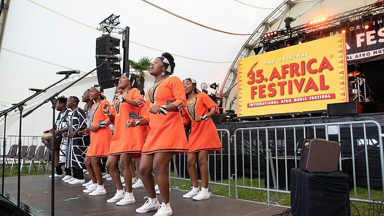 Fällt das 35. Würzburger Africa Festival ins Wasser? Für das Wochenende der Jubiläums-Ausgabe werden Unwetter erwartet.&nbsp;